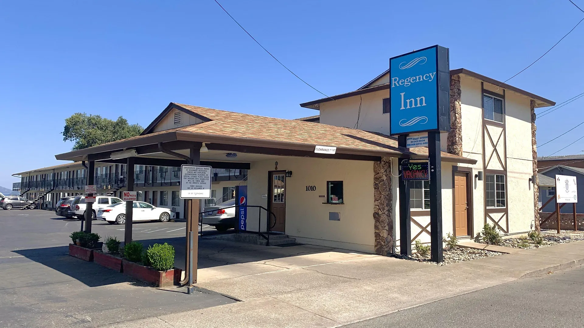 4 Smart 3-Star Hotels Near Mendocino National Forest